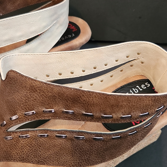 MODZORI REVERSIBLE BRIA Elegant Women's Tan and Cream Sandals - Picture 8 of 15